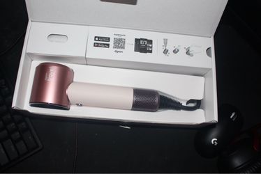 Dyson new in case never open
