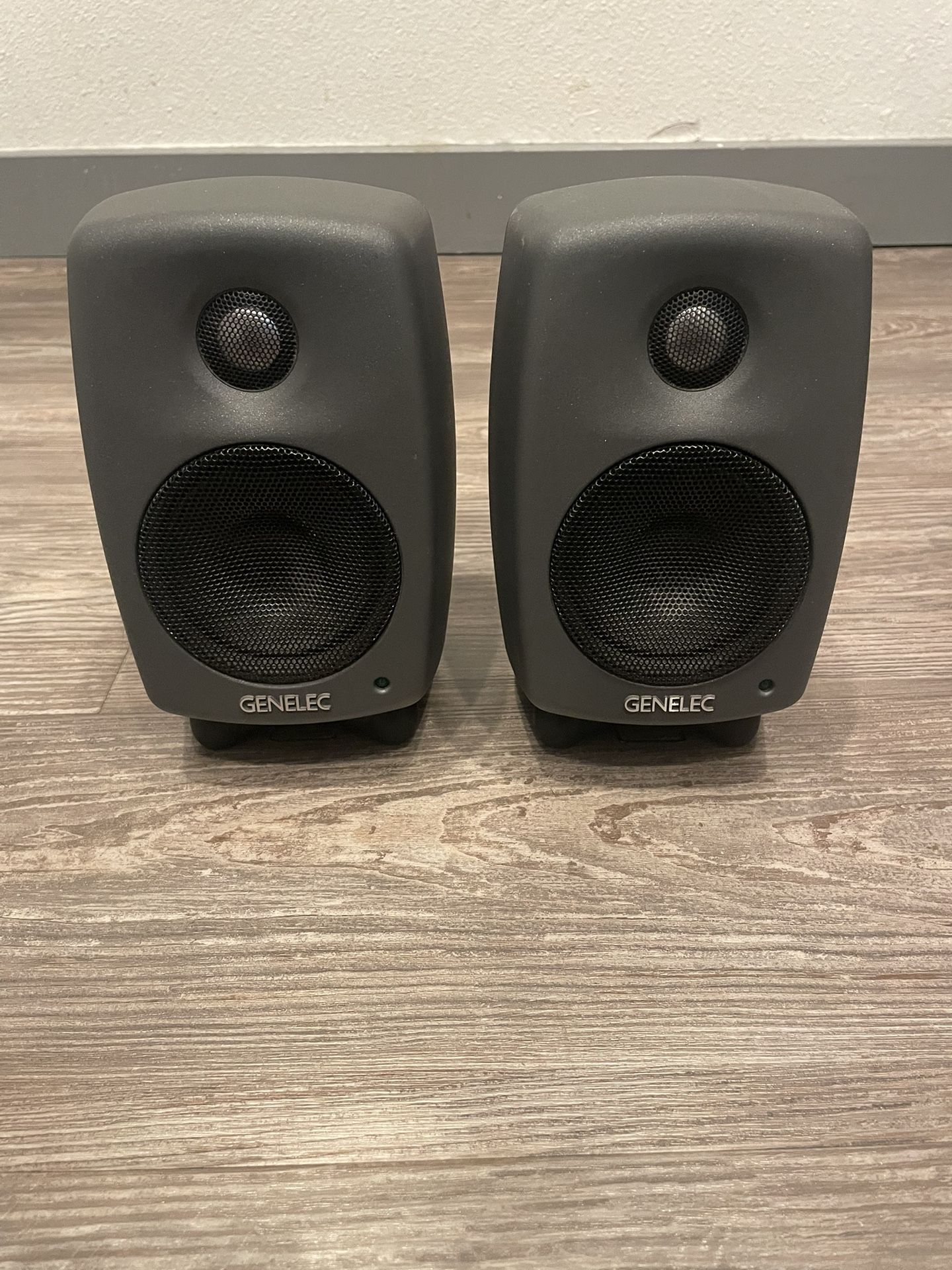 Genelec 8010A Studio monitors