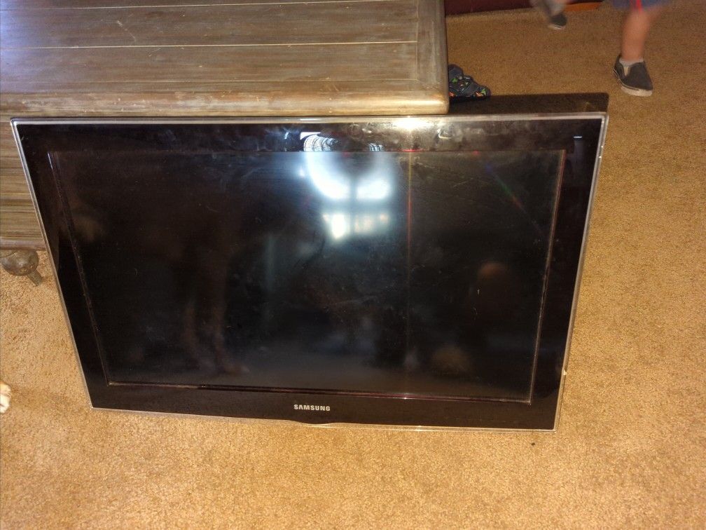 32-in Samsung