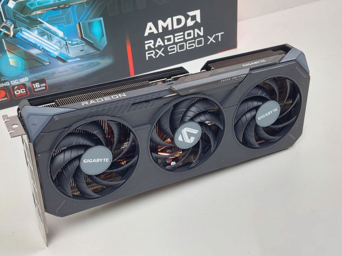 AMD 9060 XT 16 GB GIGABYTE - Graphics Card ( GPU)