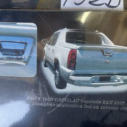 2007 Avalanche TFP 152D TAILGATE HANDLE INSERT NO CUTOUT FOR BACKUP CAMERA PLASTIC CHROMED FINISH