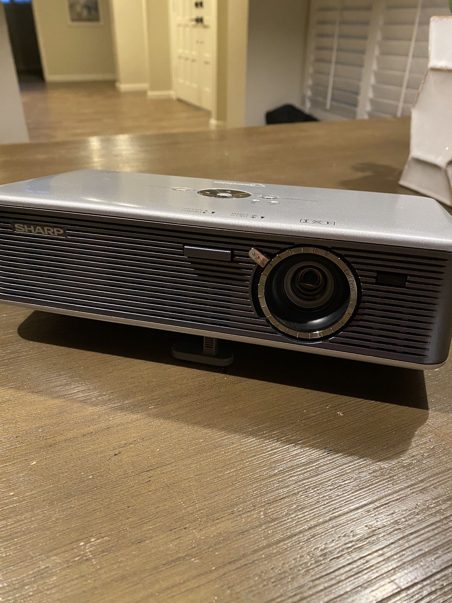 Sharp XR-1S Notevision Projector