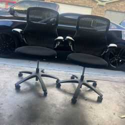 Knoll Generation Office Chairs 3 Available Like New 