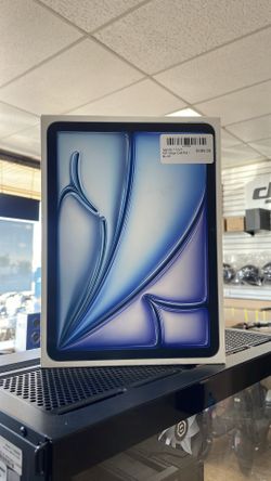 Ipad Air 11 inche M3 / 128 Gb Cell / WiFi / Blue /warranty / Payment Available