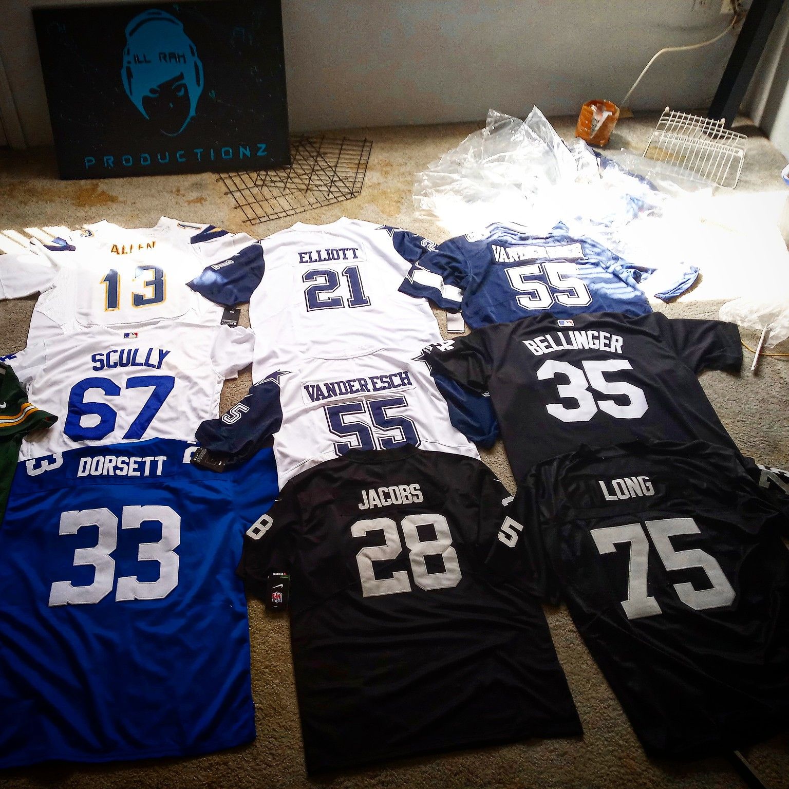 New still tagged/Men's sizes only nfl/mlb