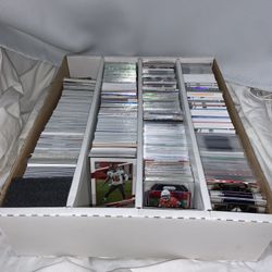 400ct Box Full Of random Football cards 90s-25s🔥🔥🔥
