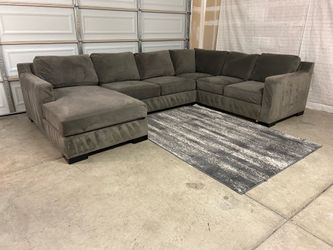 Crate And Barrel 3pc Grey U Shape Sectional - Delivery Available