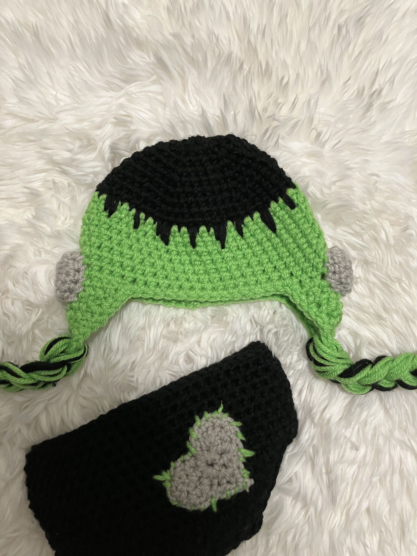 Brand New Monster Photo Prop Outfit