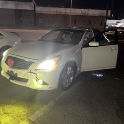2011 Infiniti G25