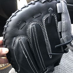 Baseball Wilson glove 