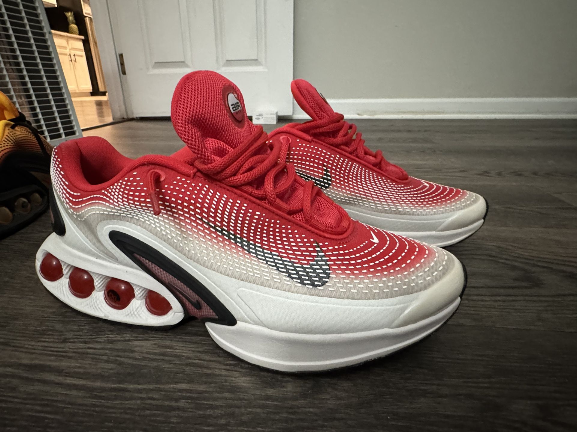 Nike 12