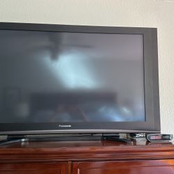 52 Inch Panasonic Viera TV With Remote 