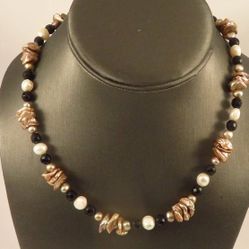 925 sterling silver real pearl onix Beaded Necklace .