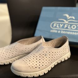 Italian Fly Flot women leather moccasins, memory foam, size 7,5 (38 EU)