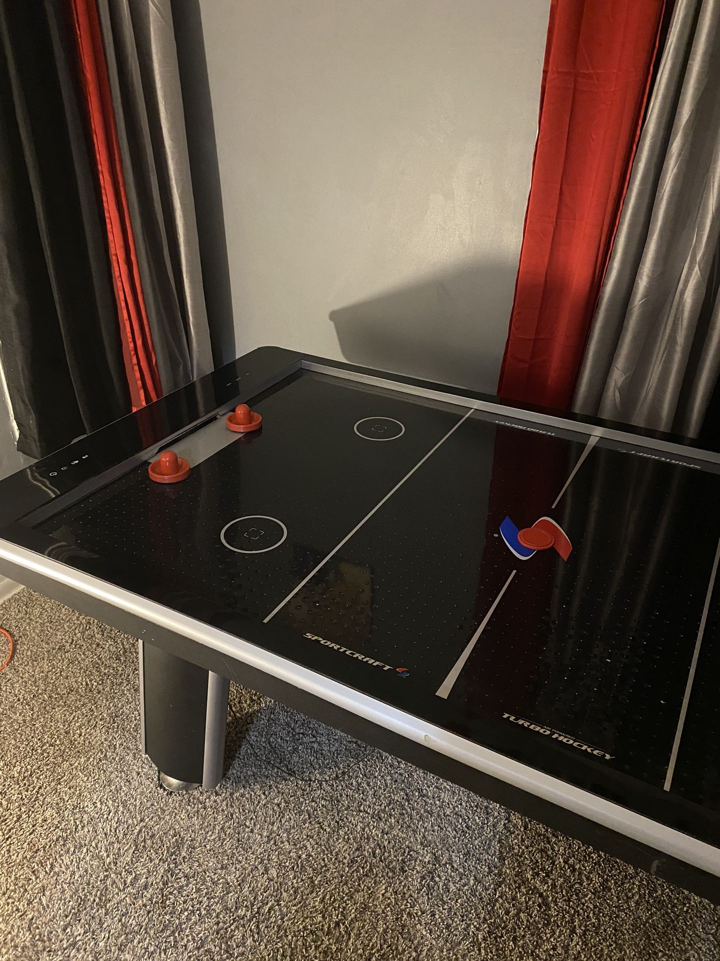 Air Hockey Table