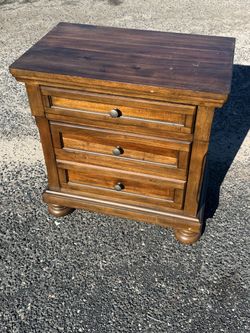 3-Drawer Wooden Nightstand Bedside Table
