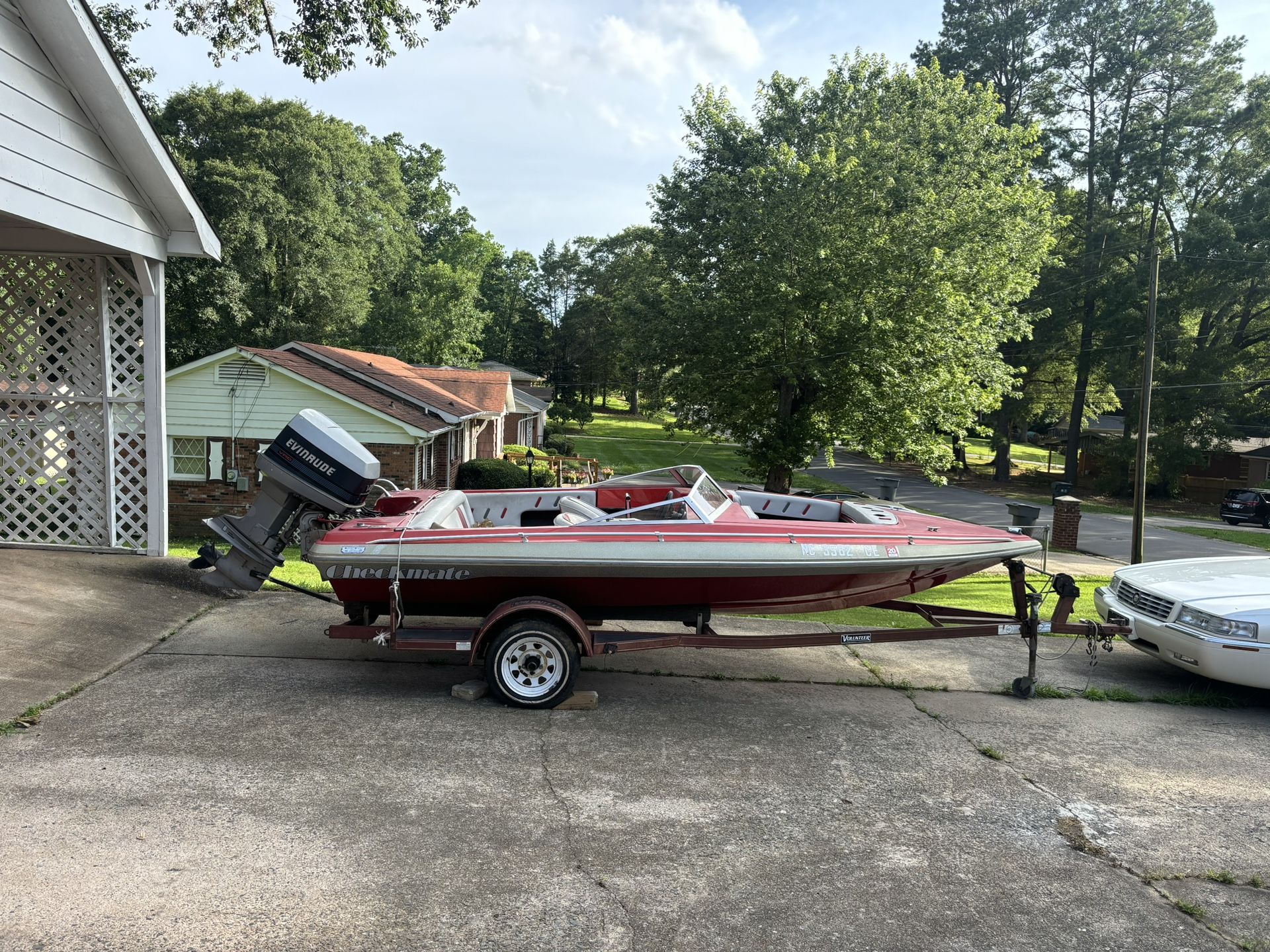 16 Ft Checkmate With 120hp Evenrude