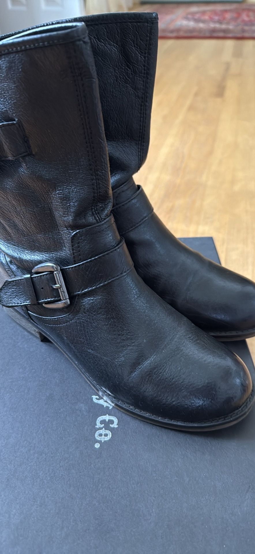 Black Leather Boots Size 7.5