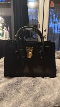 Micheal kors purse