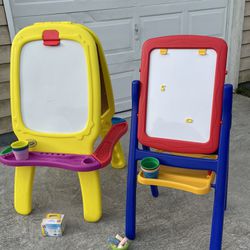 2 Crayola Art Easels. Deluxe And Dry Erase Magnetic Folding 