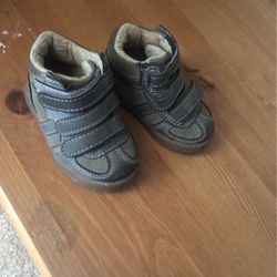 Cat &Jack Size 4 Casual Boy High Tops