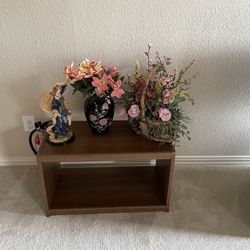 Table / Decorative Items Must Go 