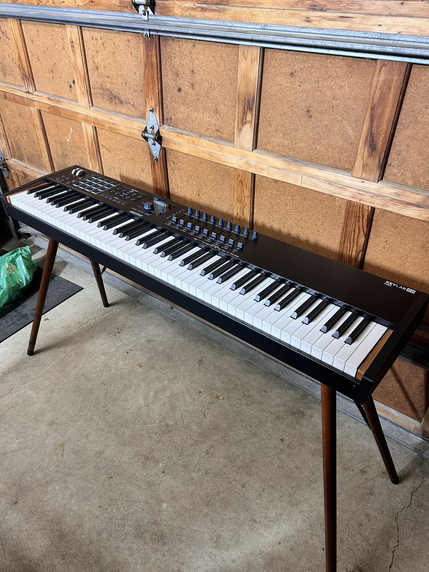 Arturia Key lab 88 MK2 With Stand