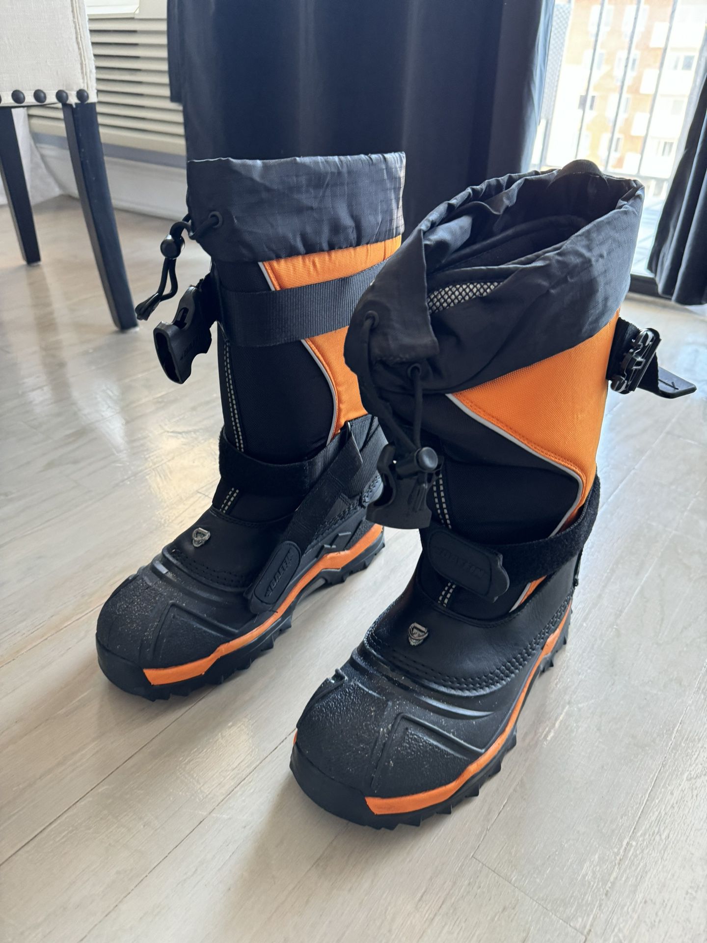 Baffin Men’s snow Boots Sz 9