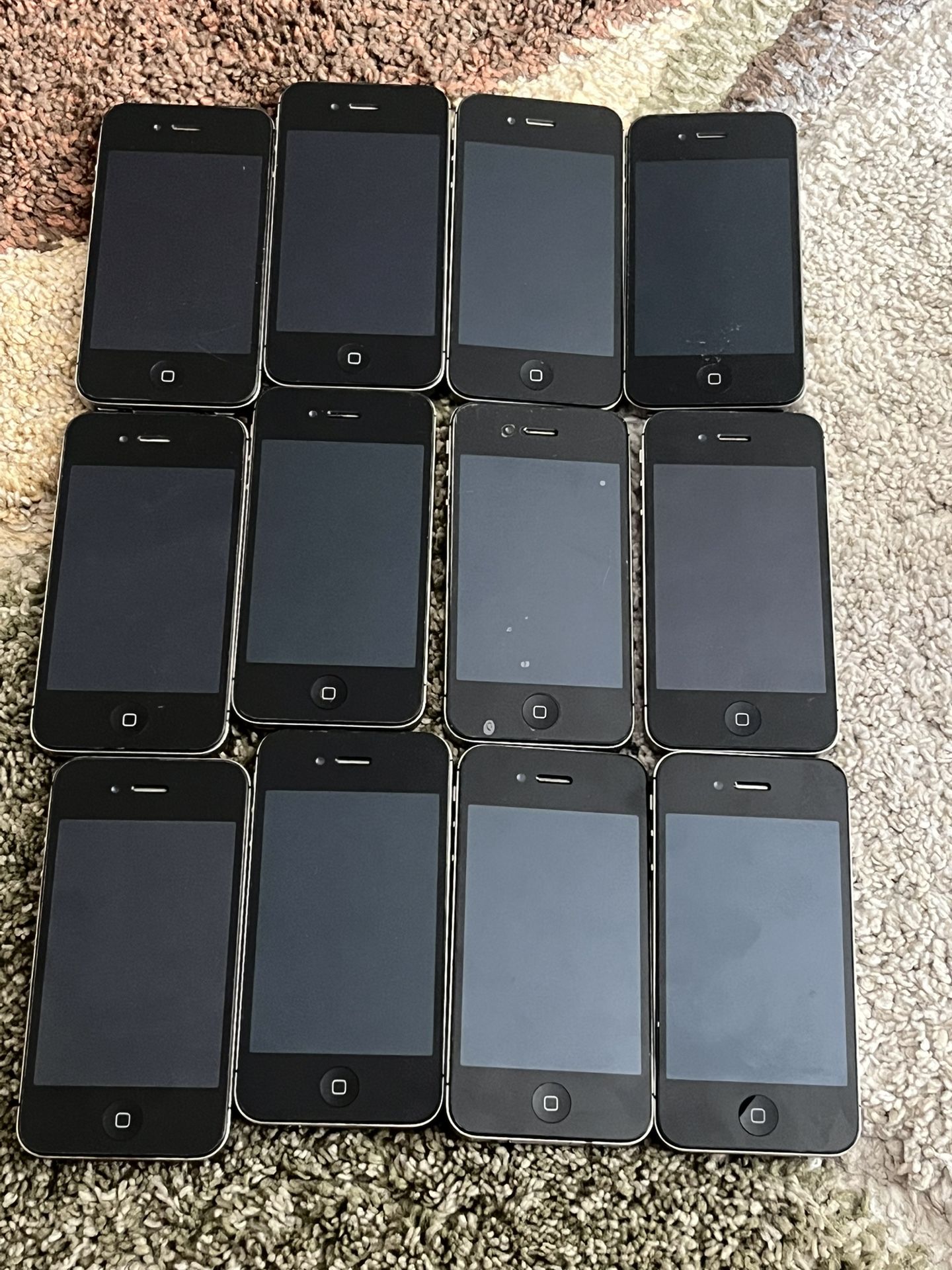 12 Lot Apple iPhone 4S 16 GB Black
