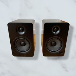 Kanto YU6 Speakers