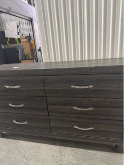 6-Drawer Dark Gray Wood Dresser – Excellent Storage