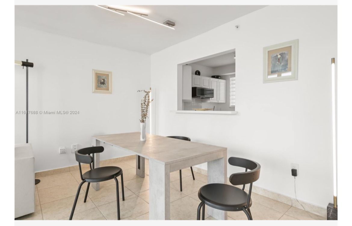 EXTENDIBLE CONSOLE DINING TABLE. 73”