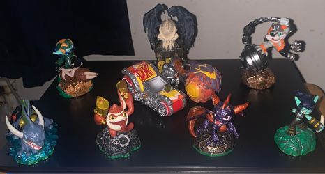 Skylanders  Figure Lot:  Superchargers and Spyro’s Adventure, 7 Figures 2 Vehicles