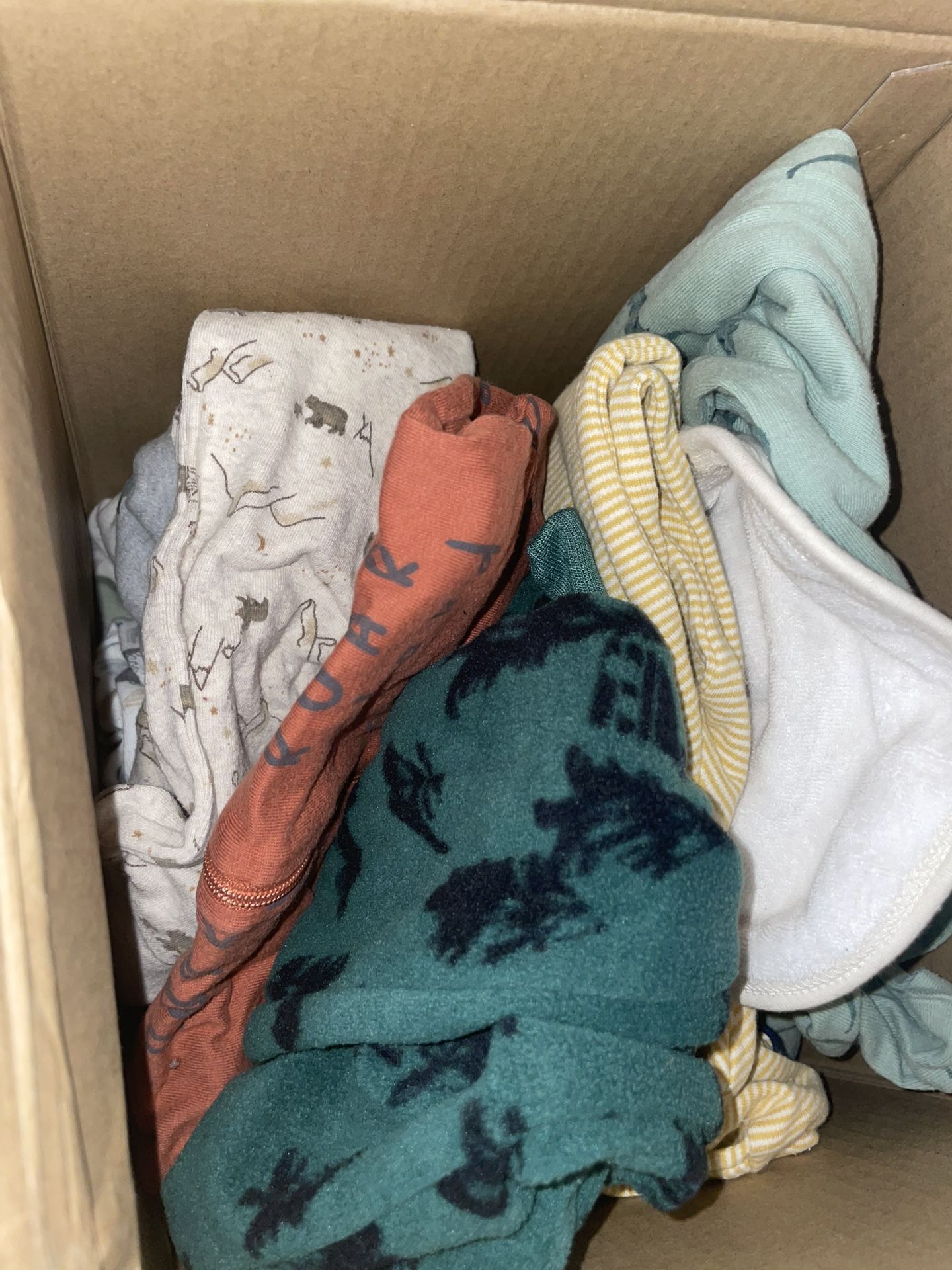 Baby Clothes , Socks & 2 Black baby Carrier
