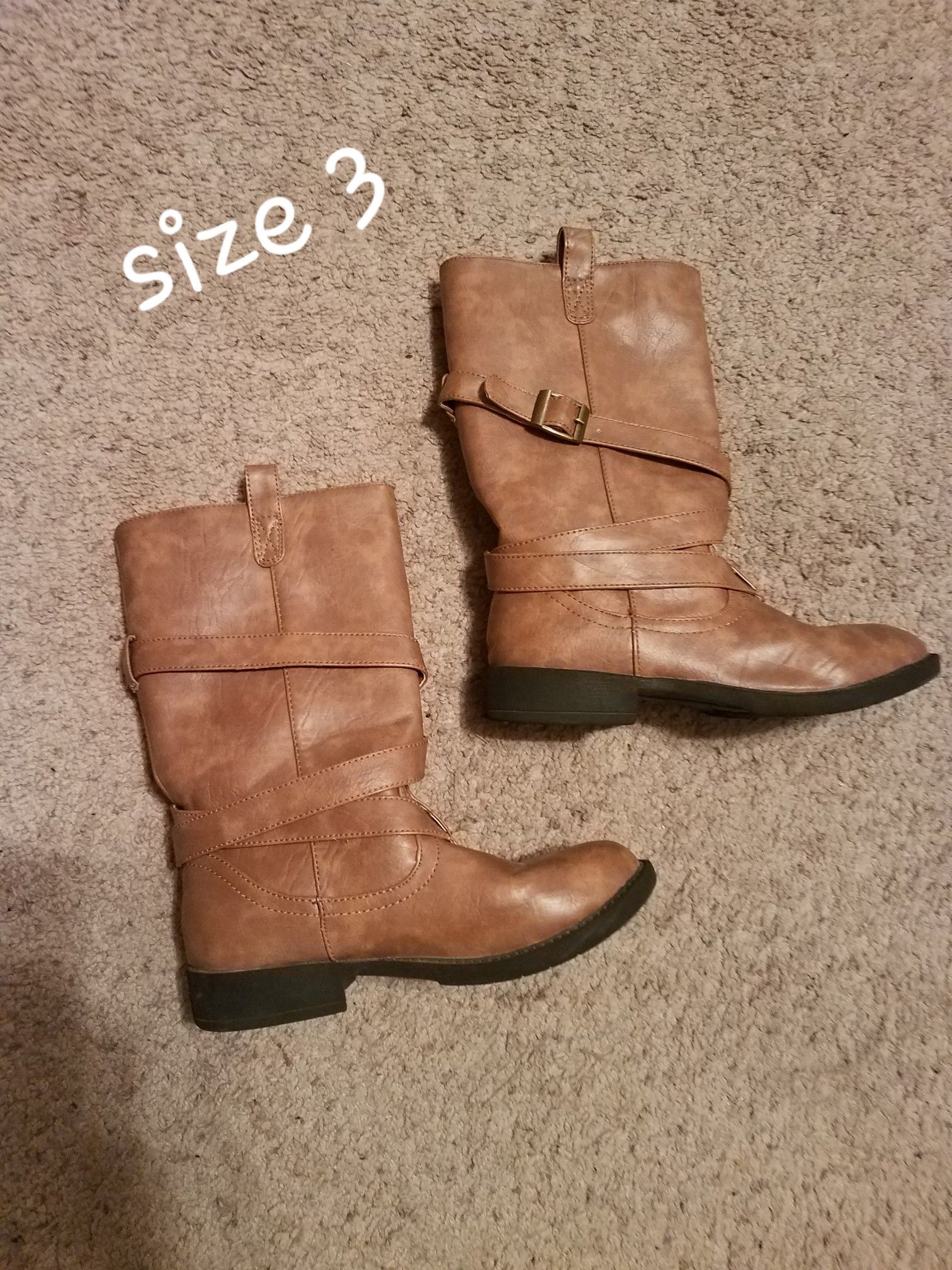 Girls boots- sizes 2-4