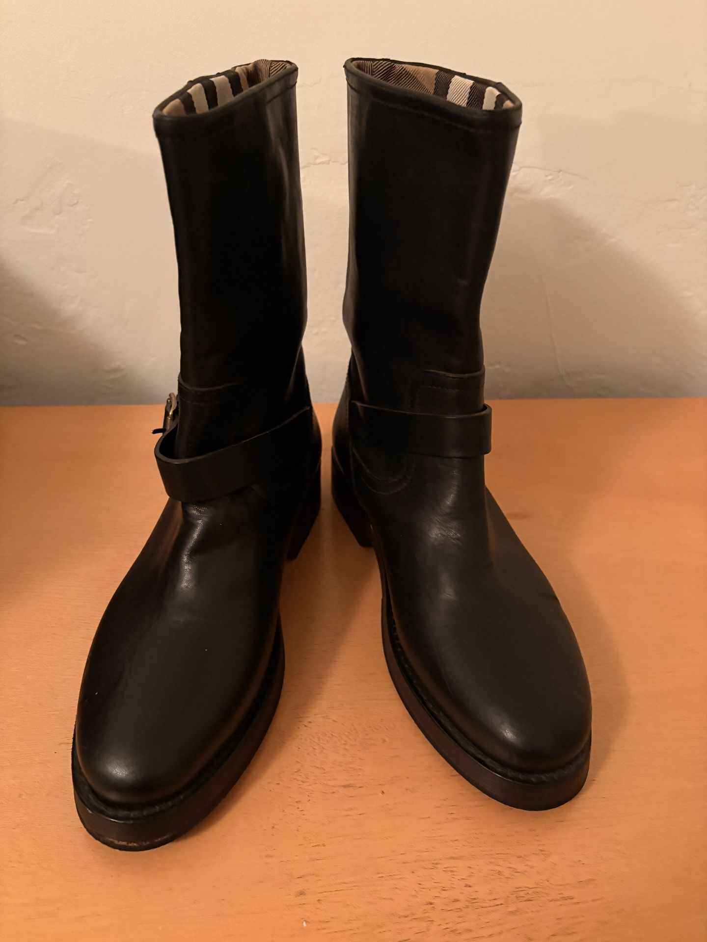 Brand new Boots