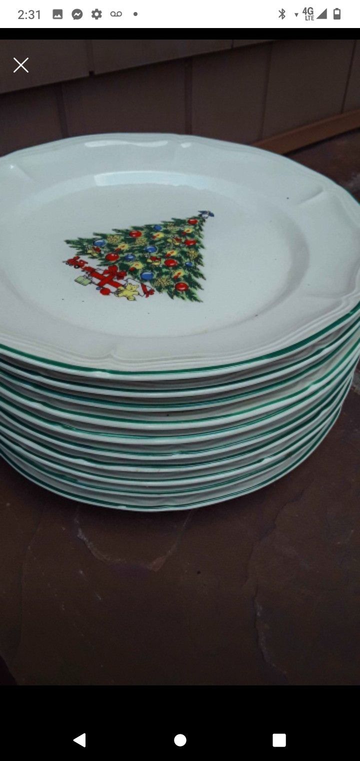Vintage Christmas Dishes 10
