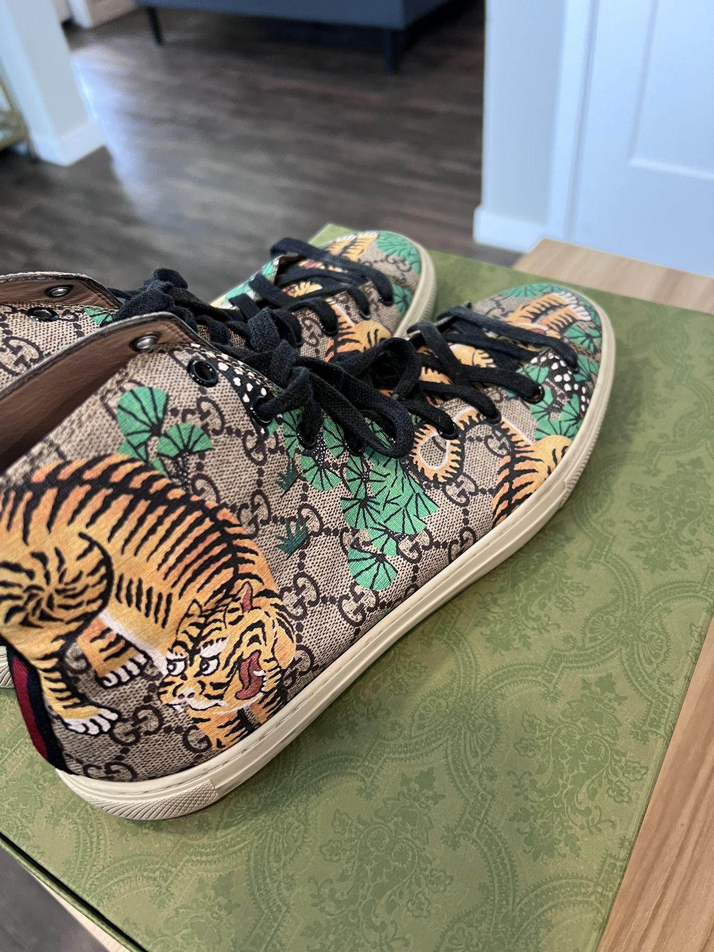 Gucci High Top Sneakers Bengal Tiger