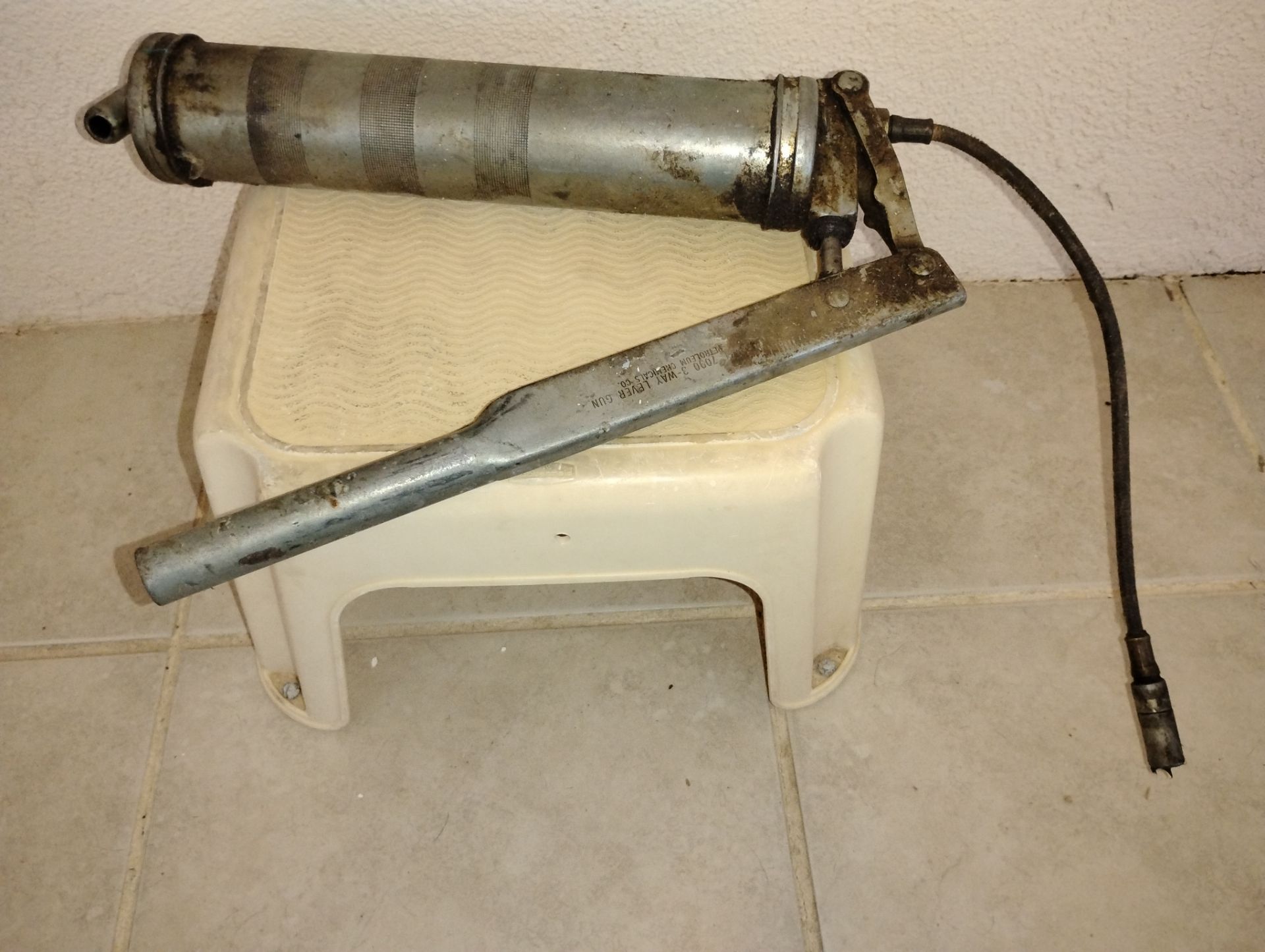 Grease gun