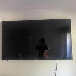 Roku “65” Inch Hisense 