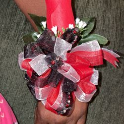 Corsage Set (red, black and white)