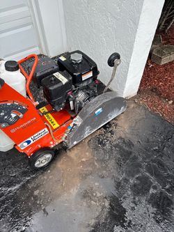 Concrete saw