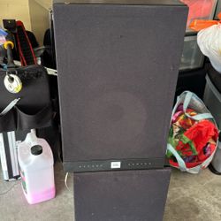 JBL Shelf Speakers In Fair Condition $30