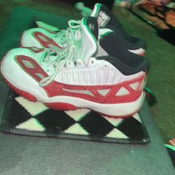 Jordan 11 Retro Low IE White Gym Red No Insoles Size 9