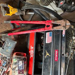 Bolt cutters 36 inches