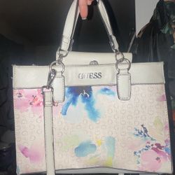 Guess Bag Gently Used 