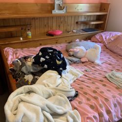 Bedroom Frame Dresser And Desk