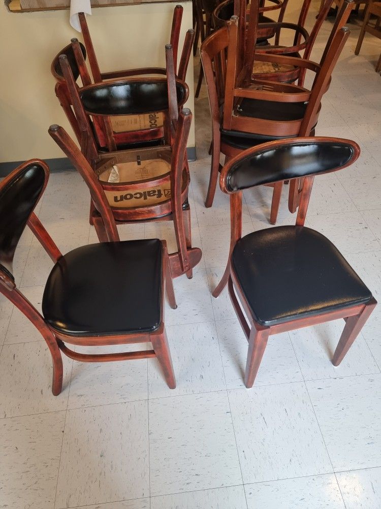 16 Chairs USED - Perect For Restaurant Chairs