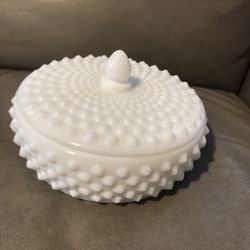 MILK GLASS HOBNAIL POWDER PUFF HOLDER VINTAGE
