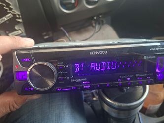 STEREO KENWOOD CD AUX USB BLUETOOTH CAMBIA DE DIFERENTES COLORES GOOD CONDICIÓN ABLO ESPAÑOL